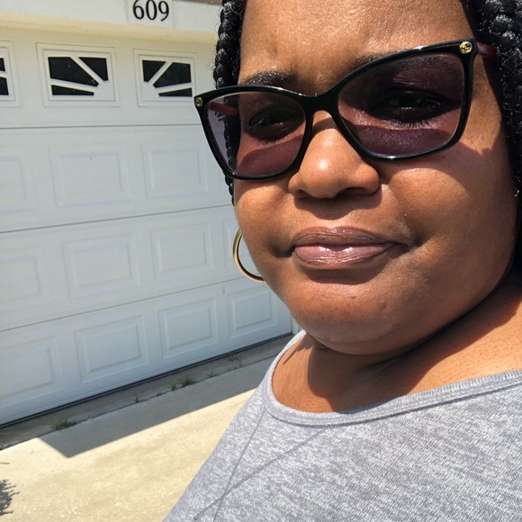 Meet your Posher, Crystal l - Picture 1 of 1